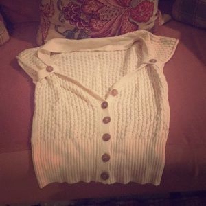 Short sleeve sweater